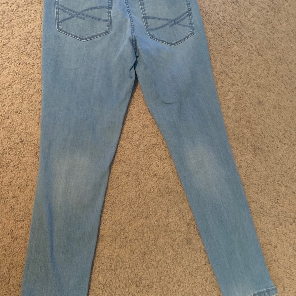 Blue Jeans - Picture 3 of 3